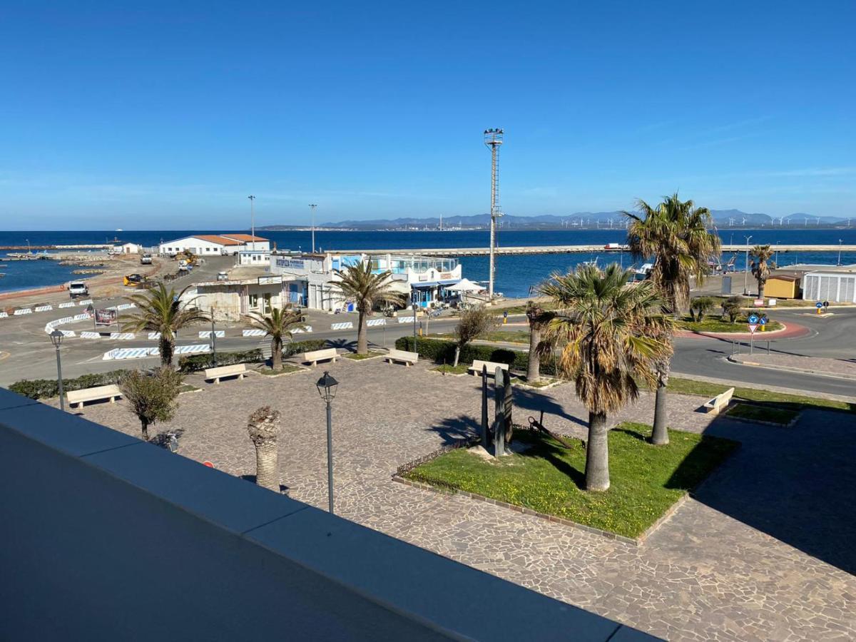 Attici Con Terrazzo Vista Mare Appartement Calasetta Buitenkant foto