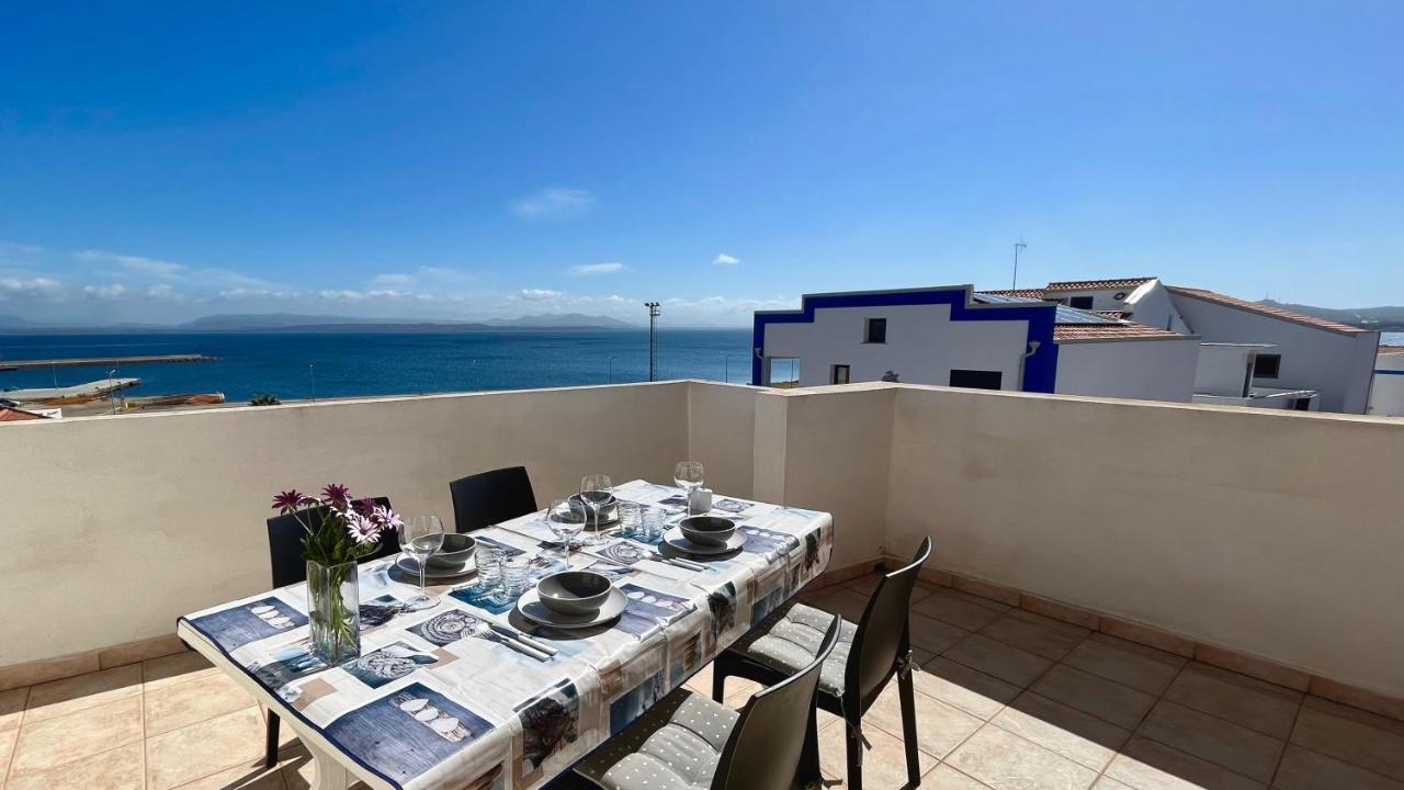 Attici Con Terrazzo Vista Mare Appartement Calasetta Buitenkant foto