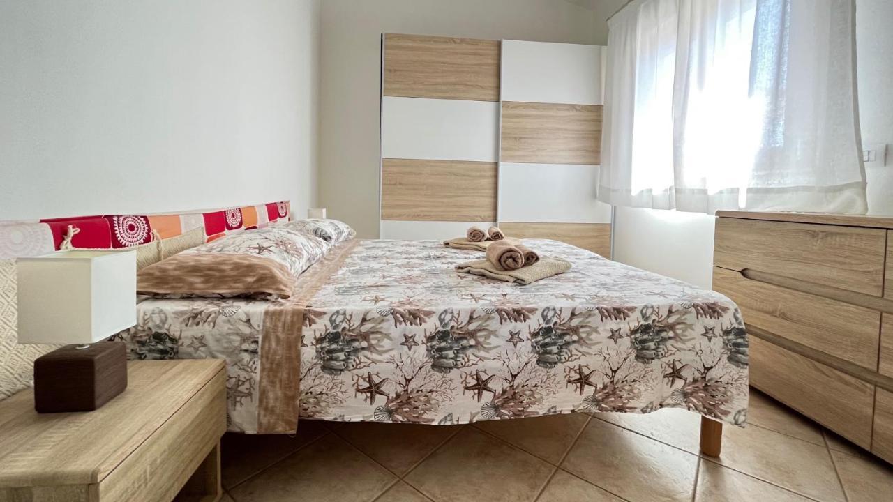 Attici Con Terrazzo Vista Mare Appartement Calasetta Buitenkant foto