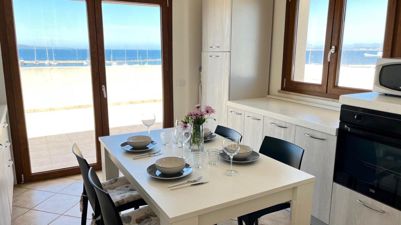 Attici Con Terrazzo Vista Mare Appartement Calasetta Buitenkant foto