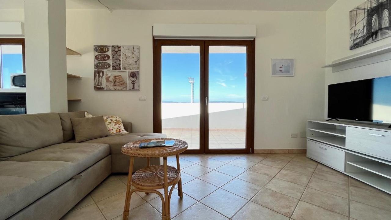 Attici Con Terrazzo Vista Mare Appartement Calasetta Buitenkant foto
