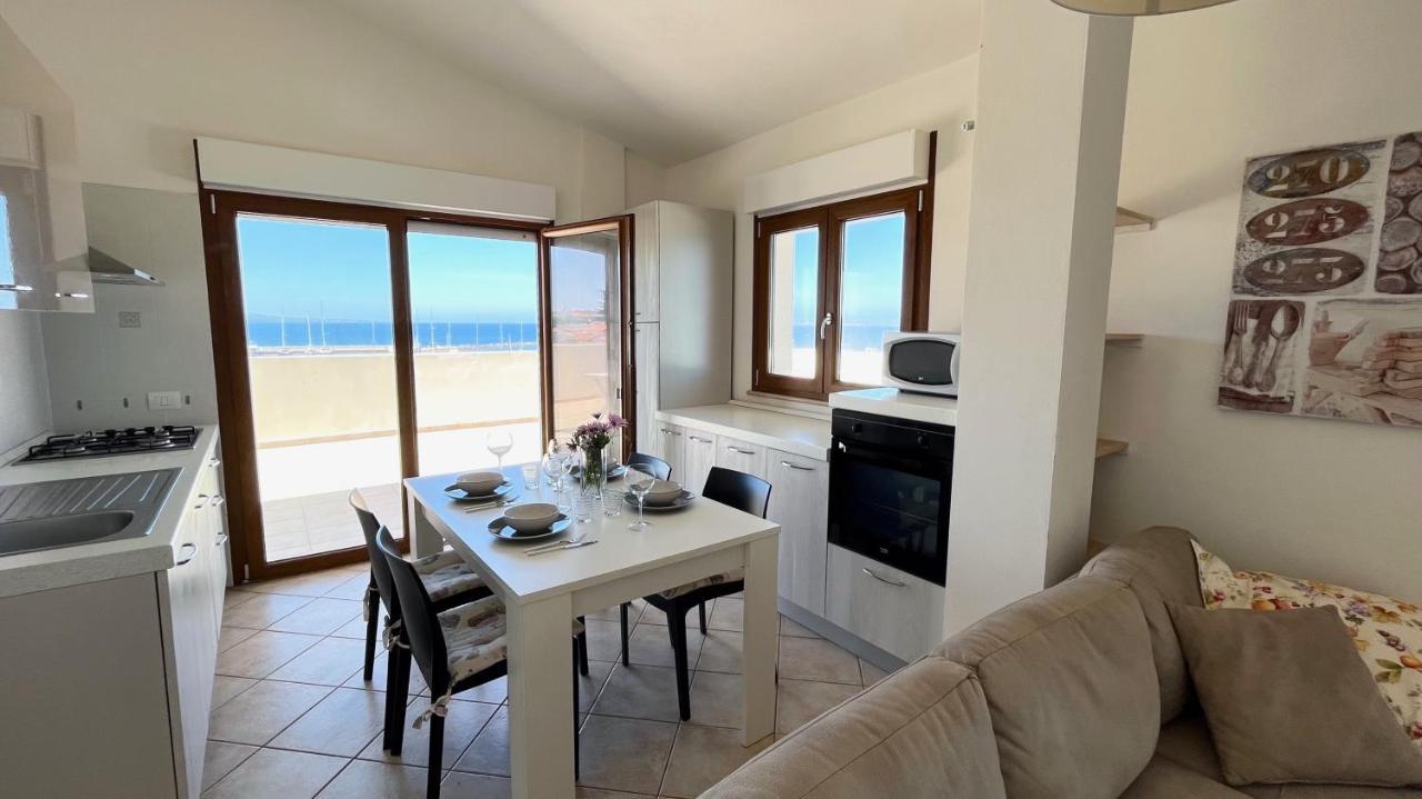 Attici Con Terrazzo Vista Mare Appartement Calasetta Buitenkant foto