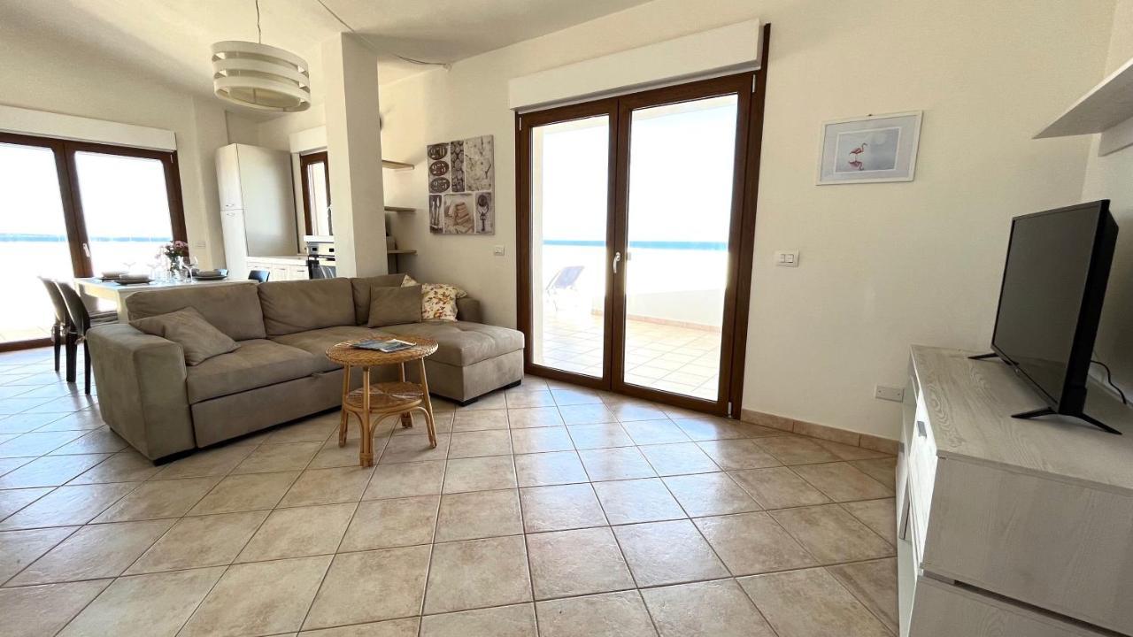 Attici Con Terrazzo Vista Mare Appartement Calasetta Buitenkant foto