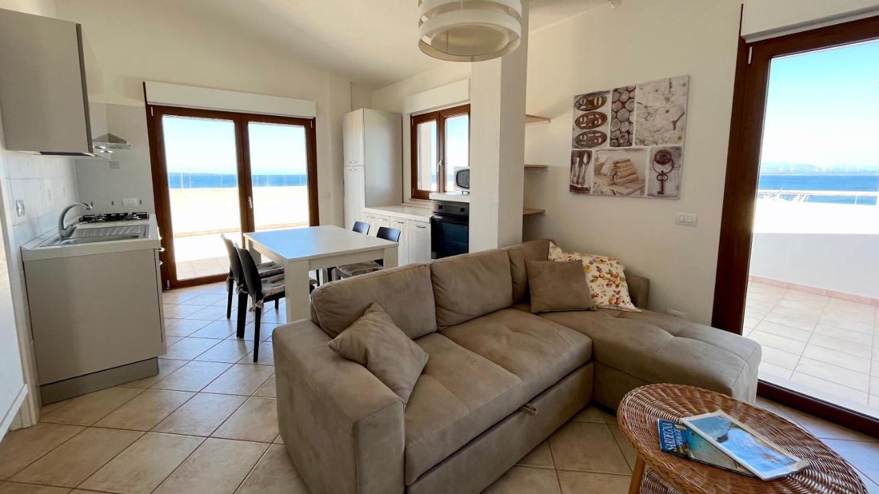 Attici Con Terrazzo Vista Mare Appartement Calasetta Buitenkant foto