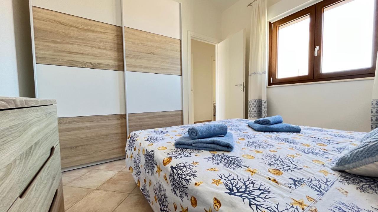Attici Con Terrazzo Vista Mare Appartement Calasetta Buitenkant foto