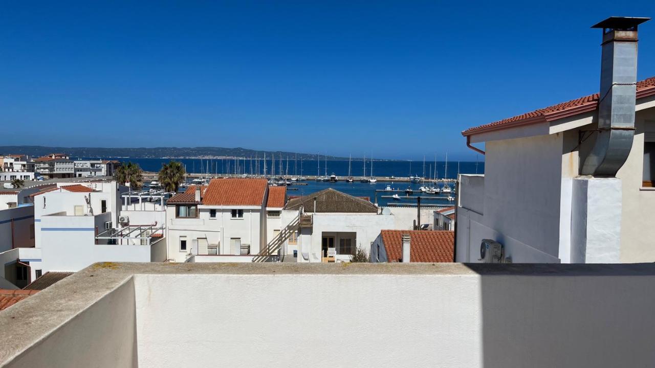 Attici Con Terrazzo Vista Mare Appartement Calasetta Buitenkant foto